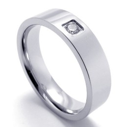 Elegante Vorm, Kleur En Briljantie. Bekend Om Zijn Fijne Kwaliteit Titanium Ring.