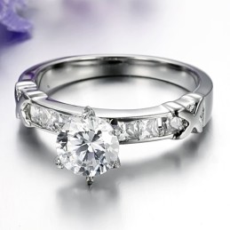 Kwaliteit En Kwantiteit Gegarandeerde Vrouwelijke Titanium Ring Met Strass