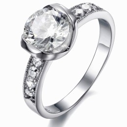 Om Te Genieten Van Een Hoge Reputatie In Binnen- En Buitenland: Een Vrouwelijke Titanium Ring Met Strass
