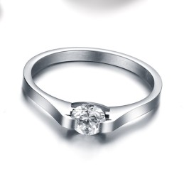 Stabiele Kwaliteitstitanium Ring Met Strass