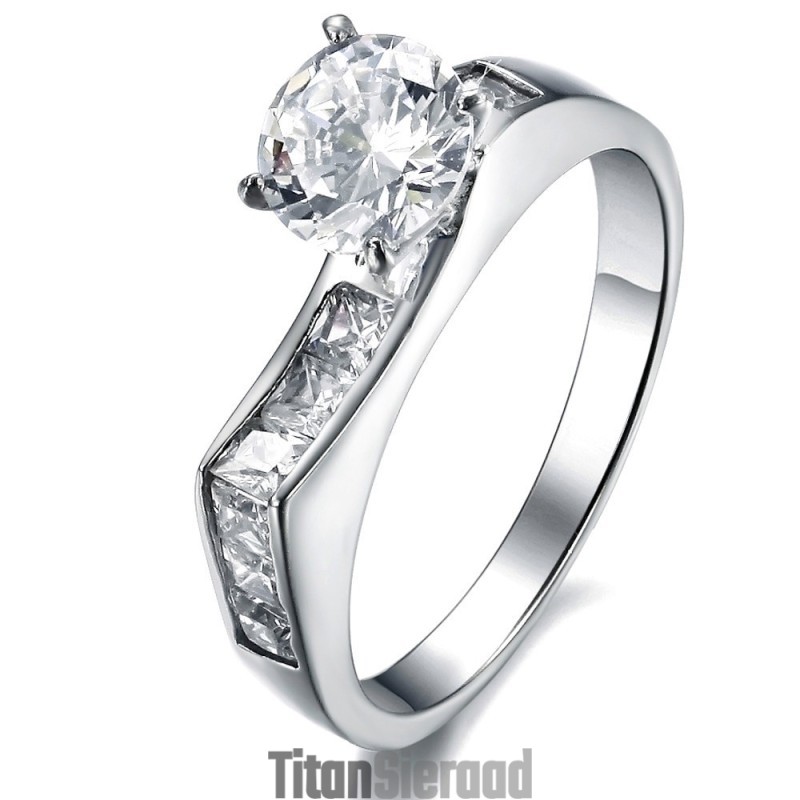 Stabiele Kwaliteit Vrouwelijke Titanium Ring Met Strass Stabiele Kwaliteit Vrouwelijke Titanium Ring Met Strass