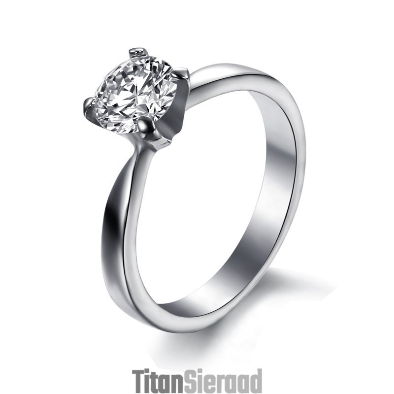 Betrouwbare Vrouwelijke Titanium Ring Met Strass Betrouwbare Vrouwelijke Titanium Ring Met Strass