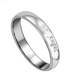 Klavervormige Titanium Ring Van Superieure Kwaliteit Voor Geliefden