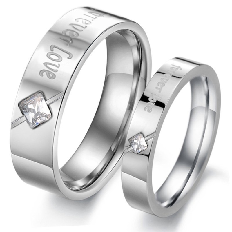 Grote Verscheidenheid Aan Titanium Ringen Voor Geliefden Met Strass Grote Verscheidenheid Aan Titanium Ringen Voor Geliefden Met Strass