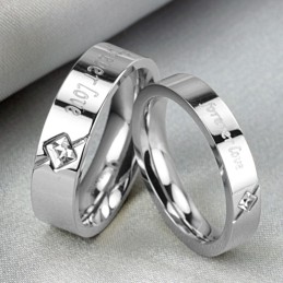Grote Verscheidenheid Aan Titanium Ringen Voor Geliefden Met Strass