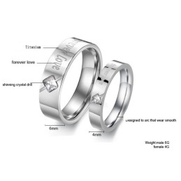 Grote Verscheidenheid Aan Titanium Ringen Voor Geliefden Met Strass