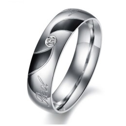 Hoogwaardige Zwarte Titanium Ring Voor Geliefden Met Diamant