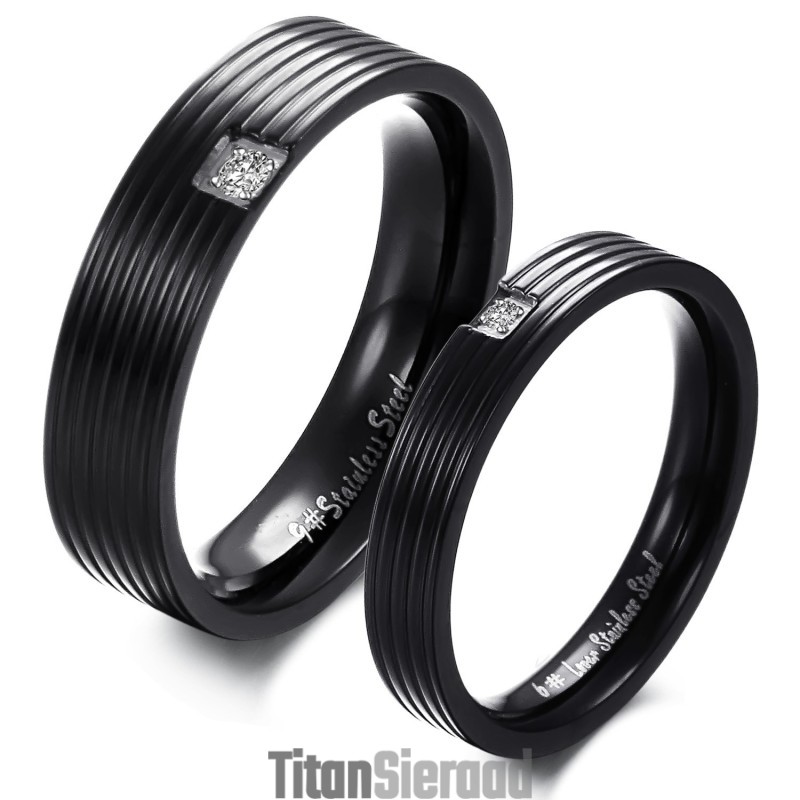 Om Een Lang Verhaal Te Hebben: Een Eenvoudige Titanium Ring Voor Geliefden Om Een Lang Verhaal Te Hebben: Een Eenvoudige Titanium Ring Voor Geliefden