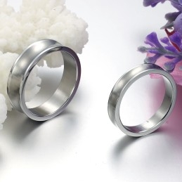 De Koningin Van Kwaliteit: Een Eenvoudige Titanium Ring Voor Geliefden