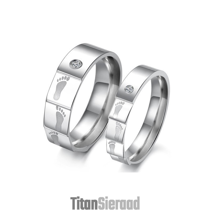 Hoogwaardige Gelaagde Titanium Ring Voor Geliefden Met Strass Hoogwaardige Gelaagde Titanium Ring Voor Geliefden Met Strass