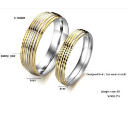 Gouden Titanium Ring Van Superieure Kwaliteit Voor Geliefden