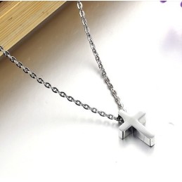 Kwaliteit En Kwantiteit Gegarandeerde Vrouwelijke Kruis Titanium Ketting