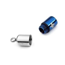 Blauwe Zilveren Pilhanger Met Kruis Van Puur Titanium