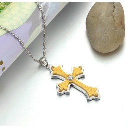Compleet In Specificaties: Dames Kruis Titanium Ketting Met Strass
