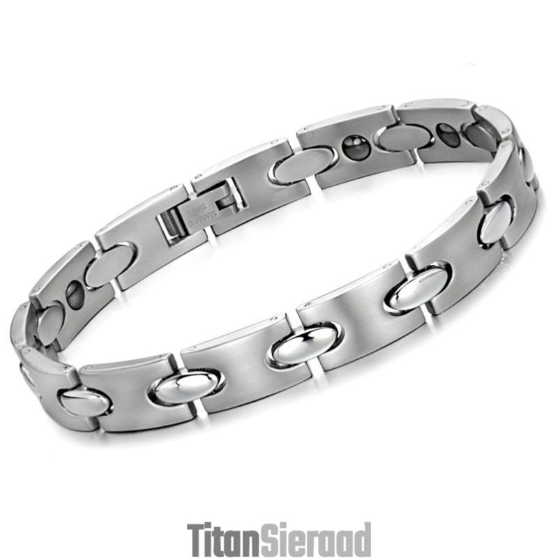 De Koningin Van De Kwaliteit: Titanium Armband Voor De Gezondheid
