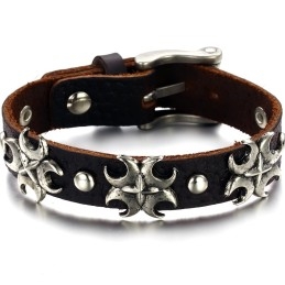 De Koningin Van De Kwaliteit: Een Cross-Titanium Leren Armband