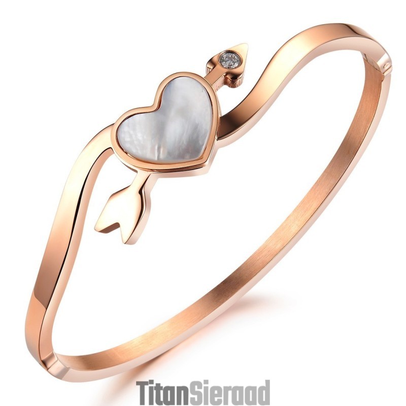 Hoogwaardige Vrouwelijke Sweetheart Titanium Armband Hoogwaardige Vrouwelijke Sweetheart Titanium Armband