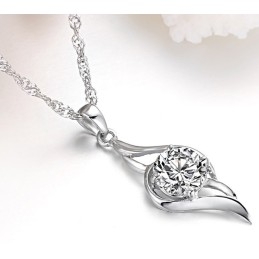 Kwaliteit En Kwantiteit Gegarandeerde Vrouwelijke Titanium Ketting Met Diamant