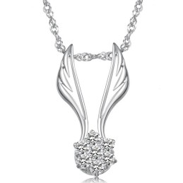 Gebruiksvriendelijke Vrouwelijke Vleugelvormige Platina Titanium Ketting Met Strass