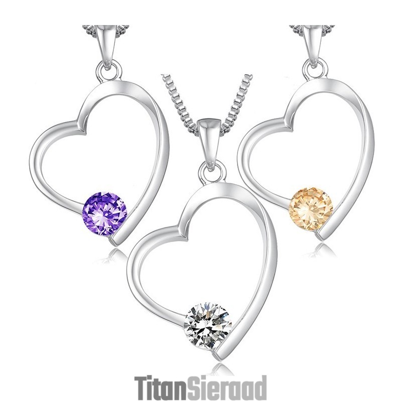 Breed Scala Aan Vrouwelijke Titanium Ketting Met Diamant
