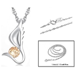 De Koningin Van Kwaliteit Vrouwelijke Vleugelvorm Platina Titanium Ketting Met Diamant