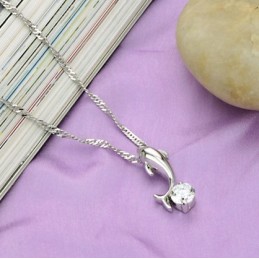 Kwaliteit En Kwantiteit Gegarandeerd. Vrouwelijke Dolfijnvorm Platina Titanium Ketting Met Diamant