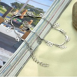 Kwaliteit En Kwantiteit Gegarandeerde Vrouwelijke Klavervorm Platina Plating Titanium Enkelband