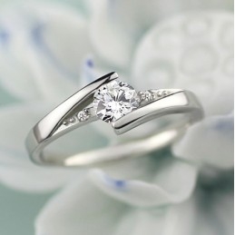 Duurzame, In Gebruik Zijnde, Platina Geplateerde Titanium Ring Voor Dames Met Strass