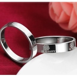 Bekend Om Zijn Hoogwaardige Klavervormige Platina Plating Titanium Ring Voor Geliefden