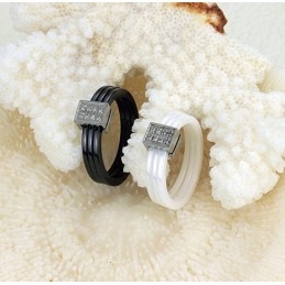 Bekend Om Zijn Hoogwaardige Tricyclische Wolfraam Keramische Ring Met Strass