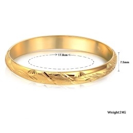 Hoogwaardige Armband Met 18 Karaat Verguld Vrouwelijk Bloemenpatroon