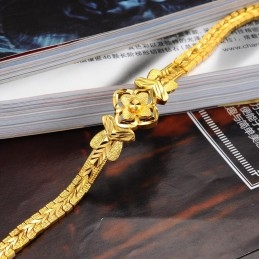 Hoogwaardige, Prachtige, Decoratieve Armband Met 18 Karaat Vergulde Vrouwelijke Motieven