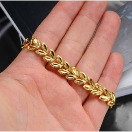 Hoogwaardige Armband In Bladvorm, Verguld Met 18 Karaat Goud