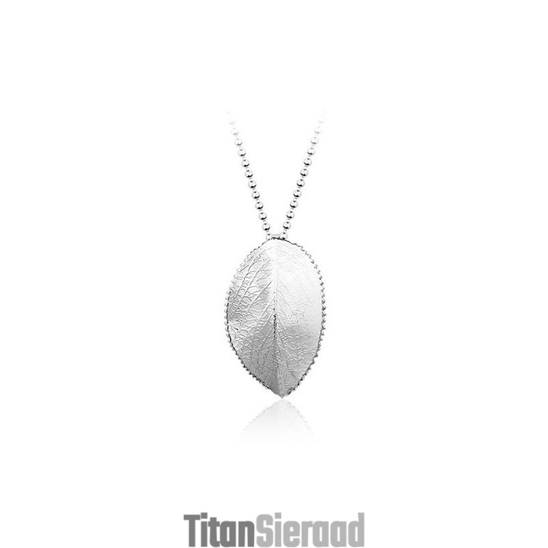 Eenvoudige Bladvormige Titanium Hanger Voor Heren - Gratis Ketting Eenvoudige Bladvormige Titanium Hanger Voor Heren - Gratis Ketting