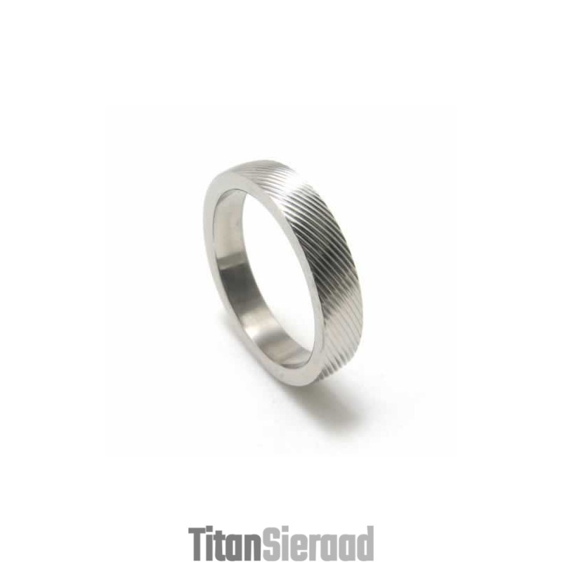 Kruiskorrelige 4 Mm Titanium Ring