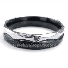 Zwarte Titanium Koppelring Met Witte Zirkoon