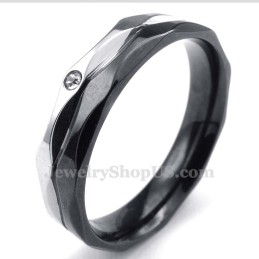 Zwarte Titanium Koppelring Met Witte Zirkoon