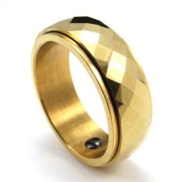 Nieuwe Stijl Gouden Facetgeslepen Wolfraam Ring