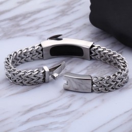 Shake The Same Axe Bent Titanium Herenarmband