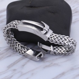 Shake The Same Axe Bent Titanium Herenarmband