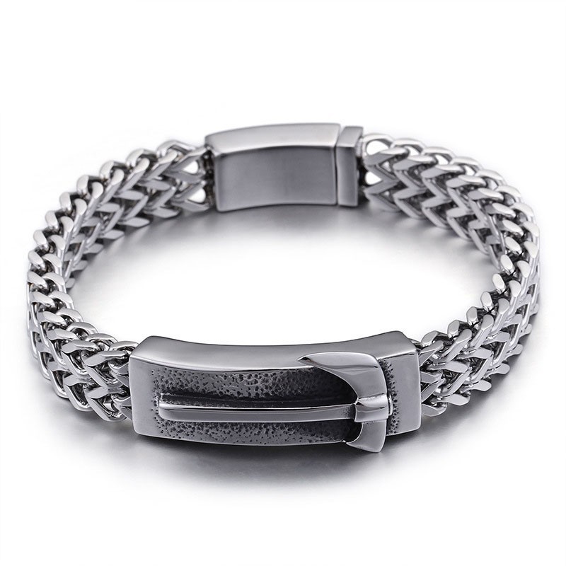 Shake The Same Axe Bent Titanium Herenarmband