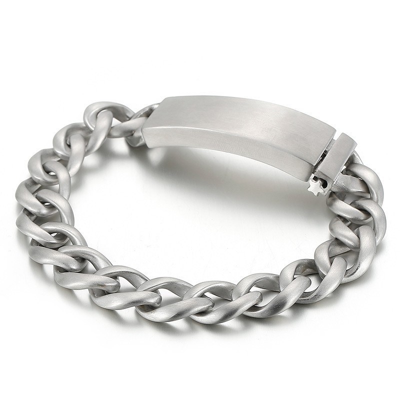 Street Cool Titanium Herenarmband Met Zandkleurige Afwerking