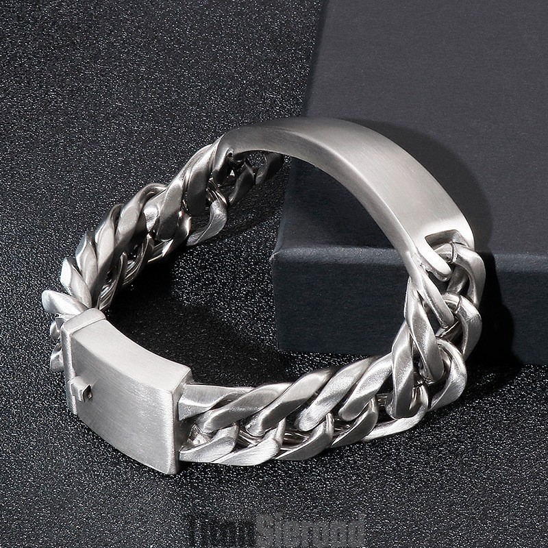 Chique Gothic Rock-Stijl Zandkleurige Gebogen Merk Heren Titanium Armband Chique Gothic Rock-Stijl Zandkleurige Gebogen Merk Heren Titanium Armband