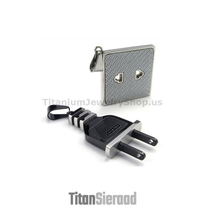 Titanium Hangers Voor Liefhebbers Van Stopcontacten En Stekkers - Gratis Kettingen