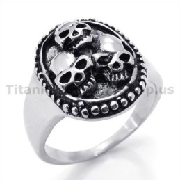 Drie Schedel Titanium Ring
