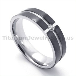 Zwarte Titanium Ring Met Diamant