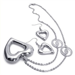 Elegante Vorm, Kleur, Glans, Stabiele Kwaliteit, Titanium Sieradenset Inclusief Ketting, Hanger En Oorbel